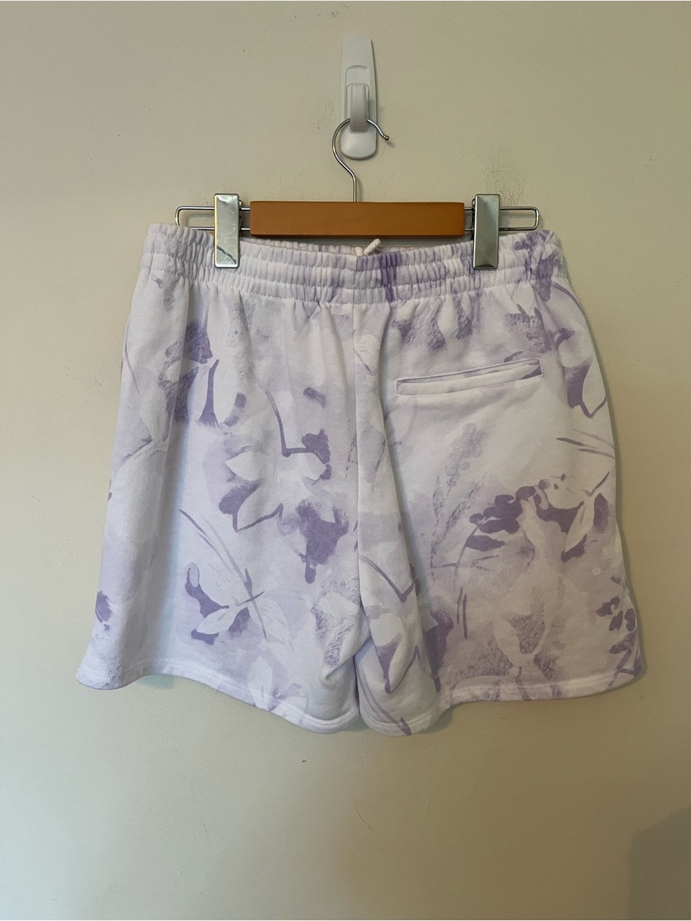 LazyPants Floral Lounge Shorts Lavender White Pocket Drawstring Size Medium - Picture 5 of 9